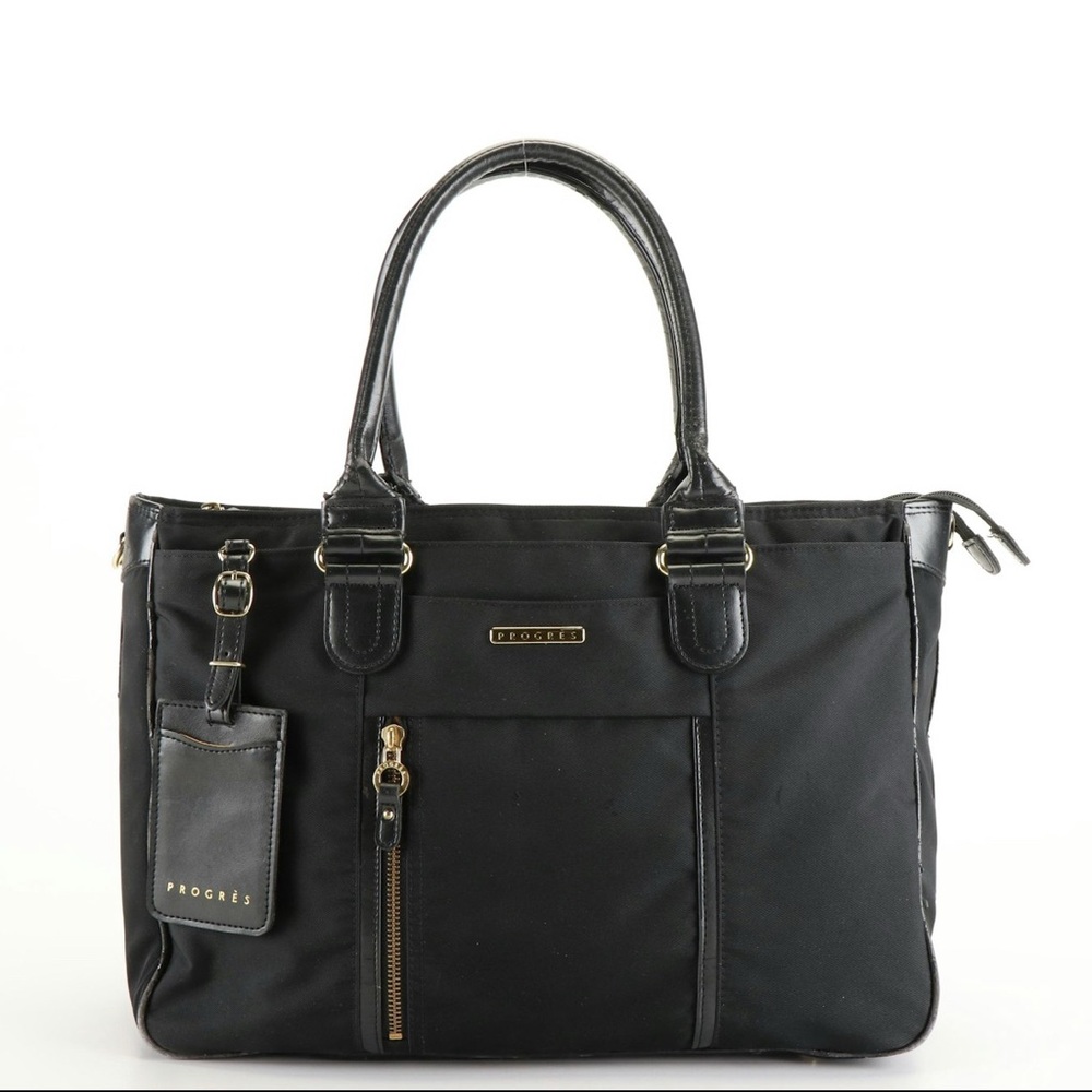 Progrés Black Nylon Coulonne
Garment Bag